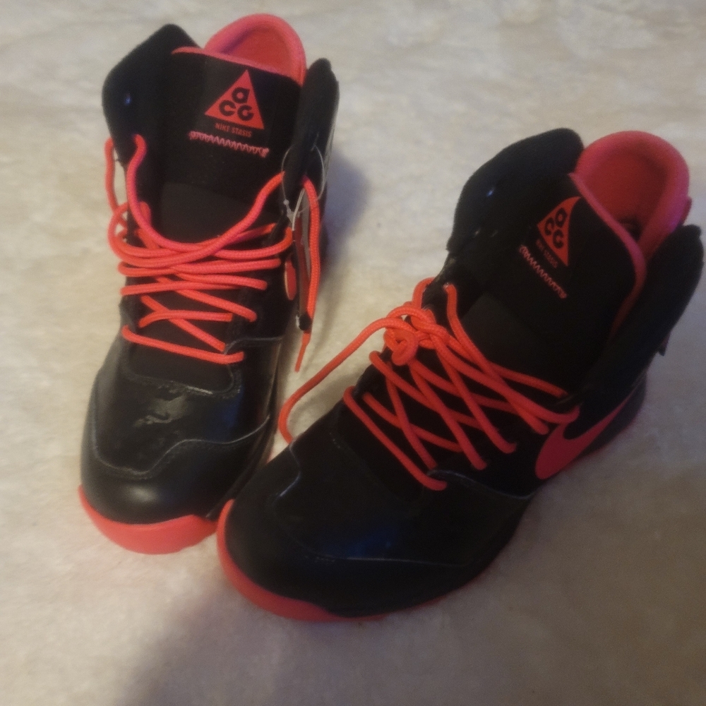 NIKE ACG